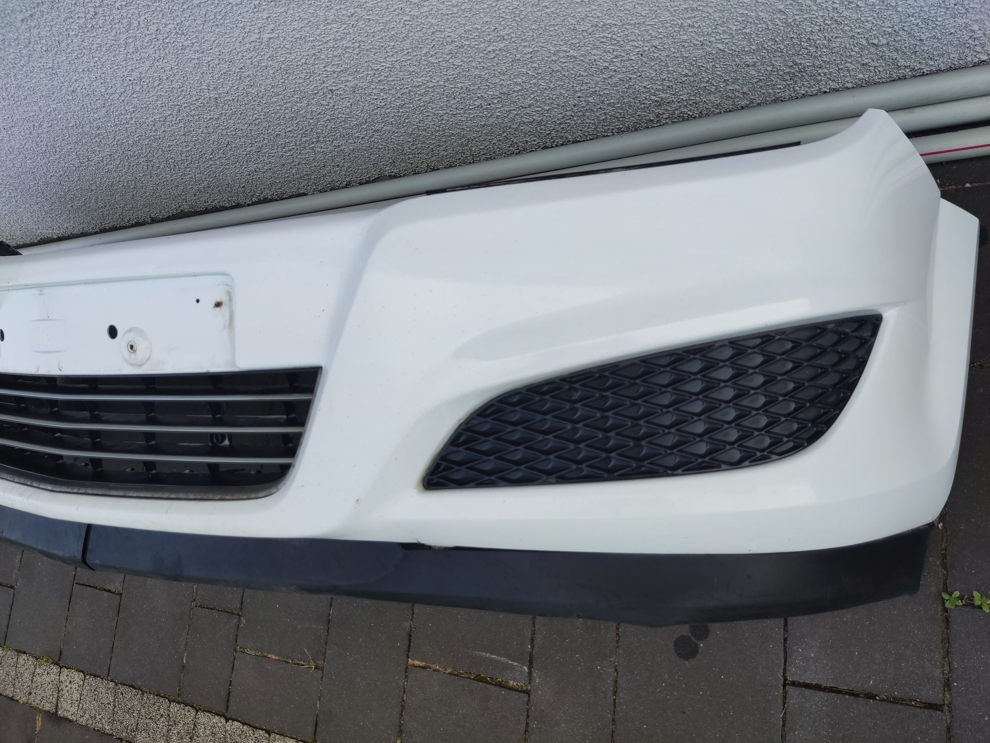 Zderzak przód przedni Opel Astra H kolor Z414