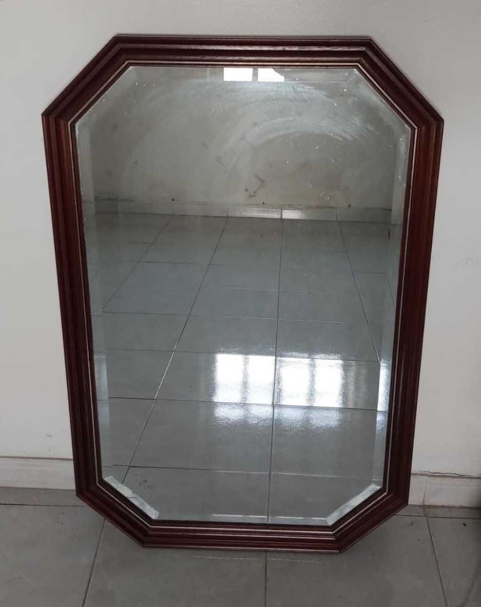Vende-se Espelho Retangular/Octogonal
