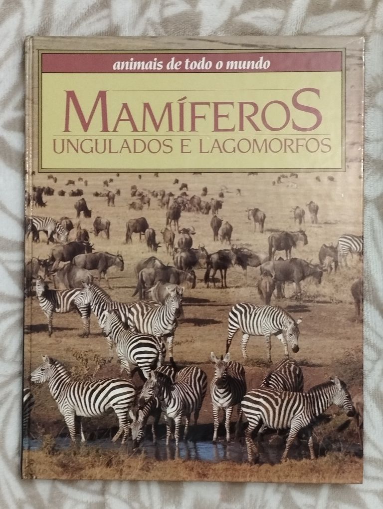 Livro "Mamíferos ungulados e lagomorfos"