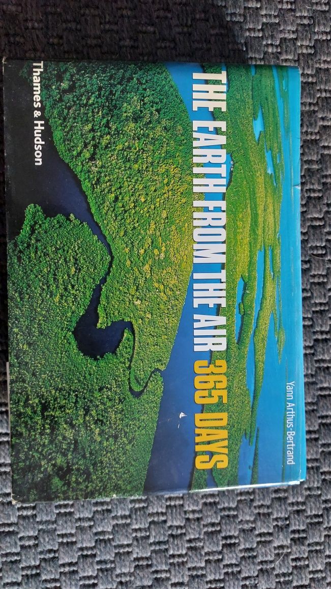 Livro fotos - the earth from the air 365 days