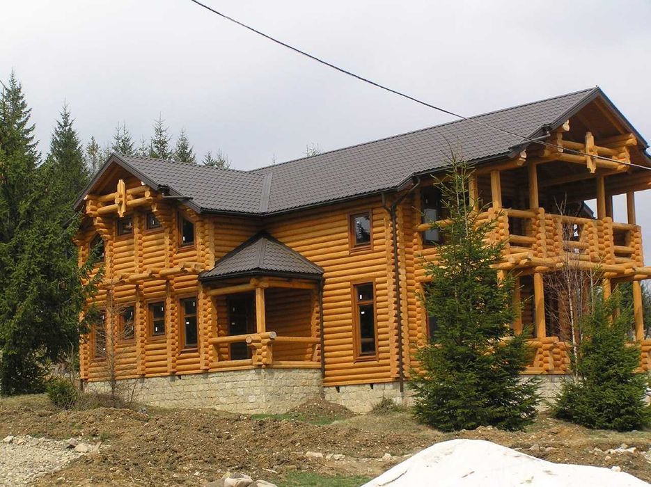 Брус на дерев'яний будинок