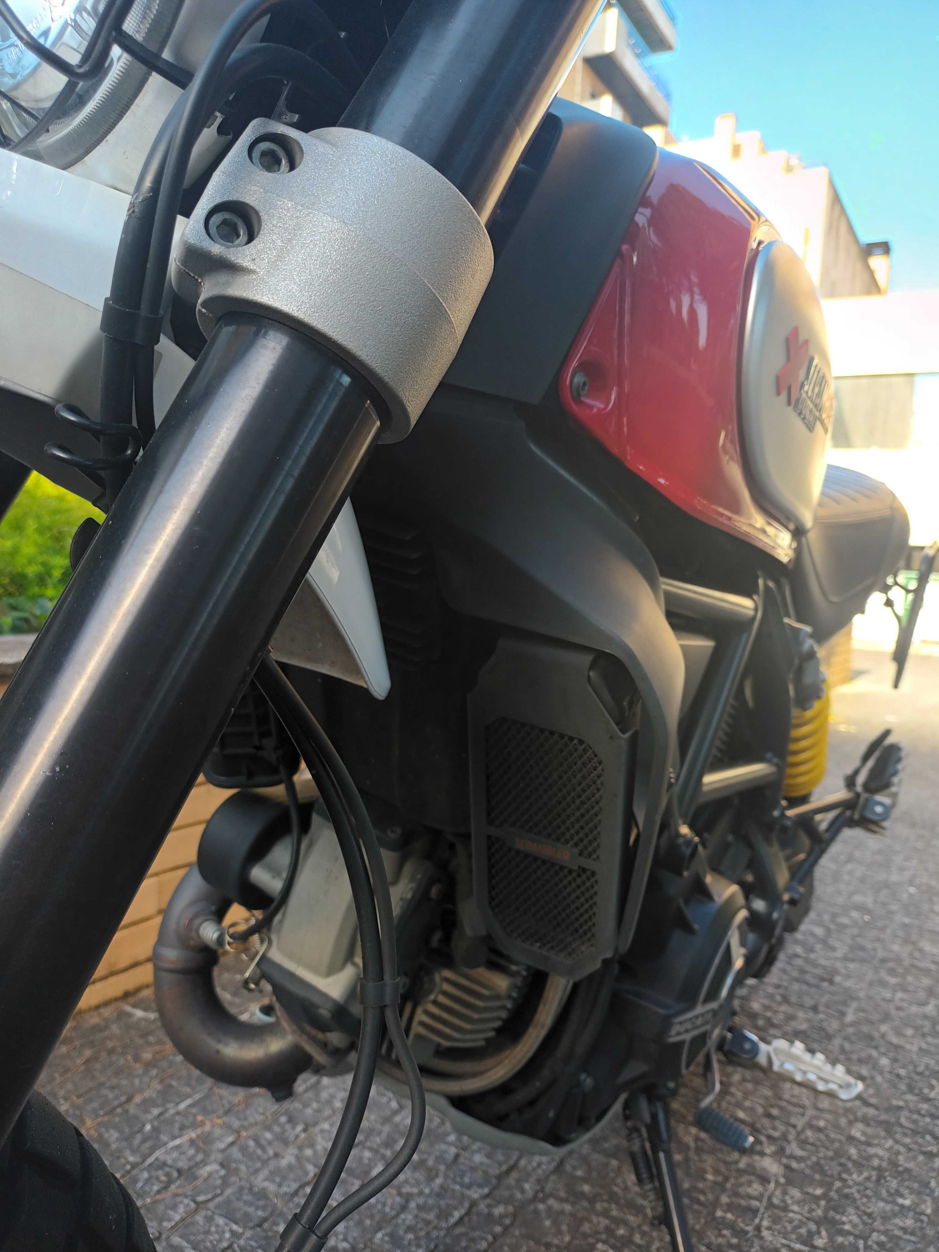 Ducati Scrambler Desert Sled