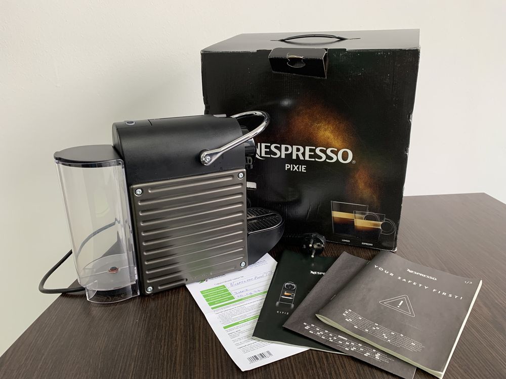 Кавомашина кавоварка для капсул nespresso pixie