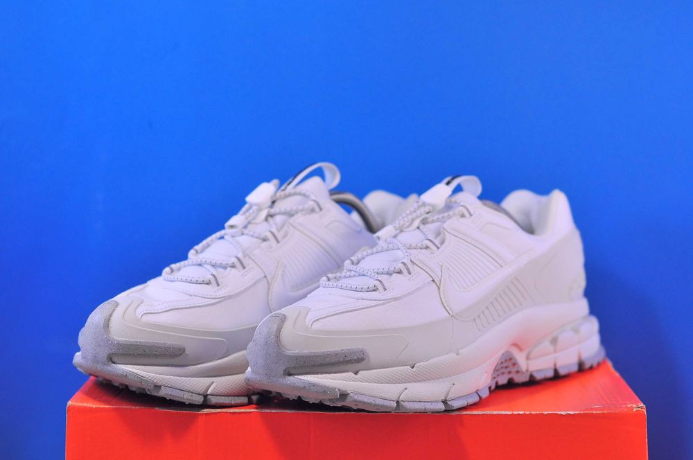 Кросівки New Balance 1906 Nike  Zoom Vomero Roam White/Beige