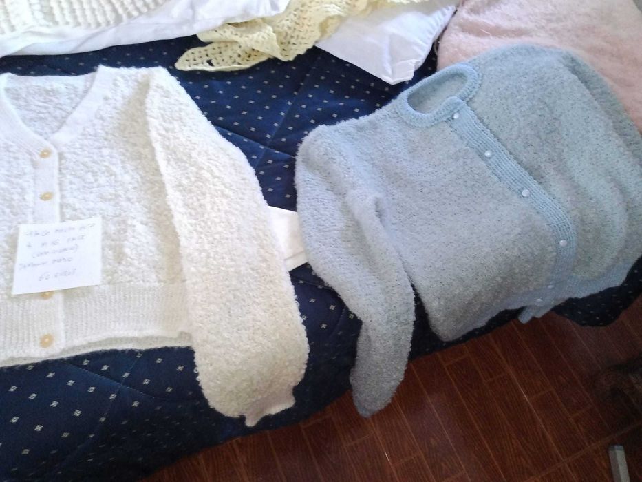 Casaco malha feito à mão em lã - Caracolinho e camisolas poveiras