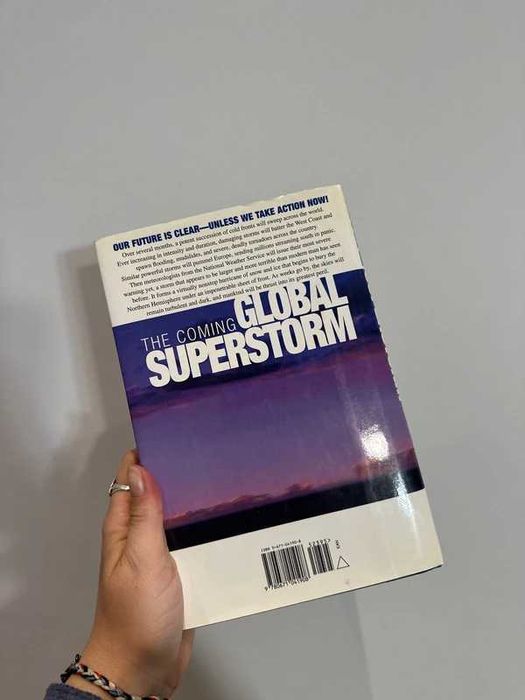 Książka angielskojęzyczna The coming global superstorm