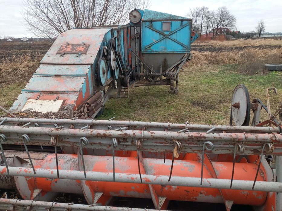 Продам навісний комбайн бізон z020