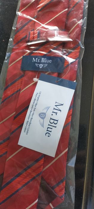 Vendo gravata Mr Blue nova