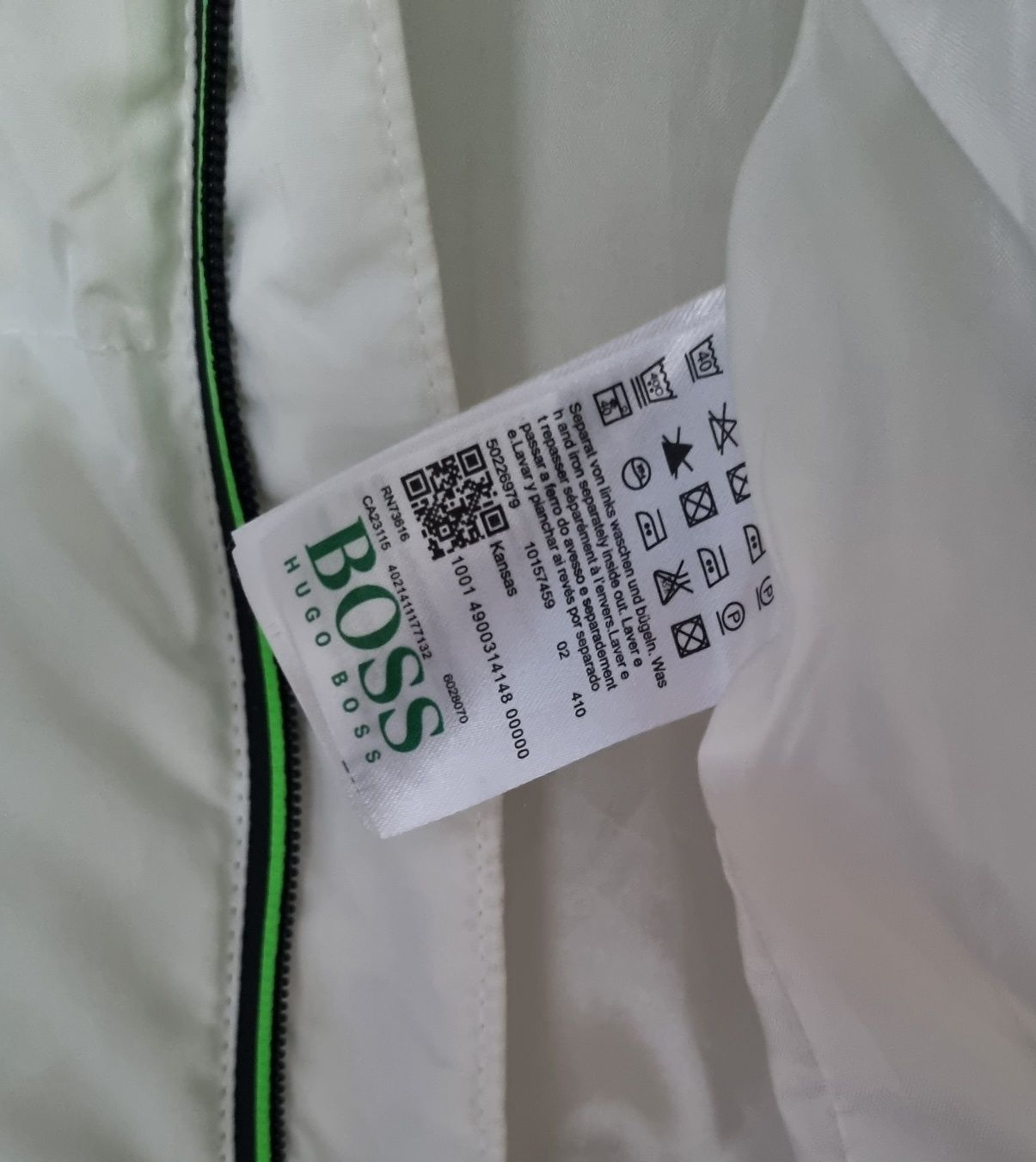 Hugo Boss kurtka zimowa biała