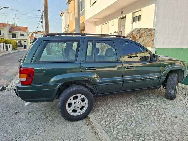 Jeep Grand Cherokee Laredo Quadra Drive Automático