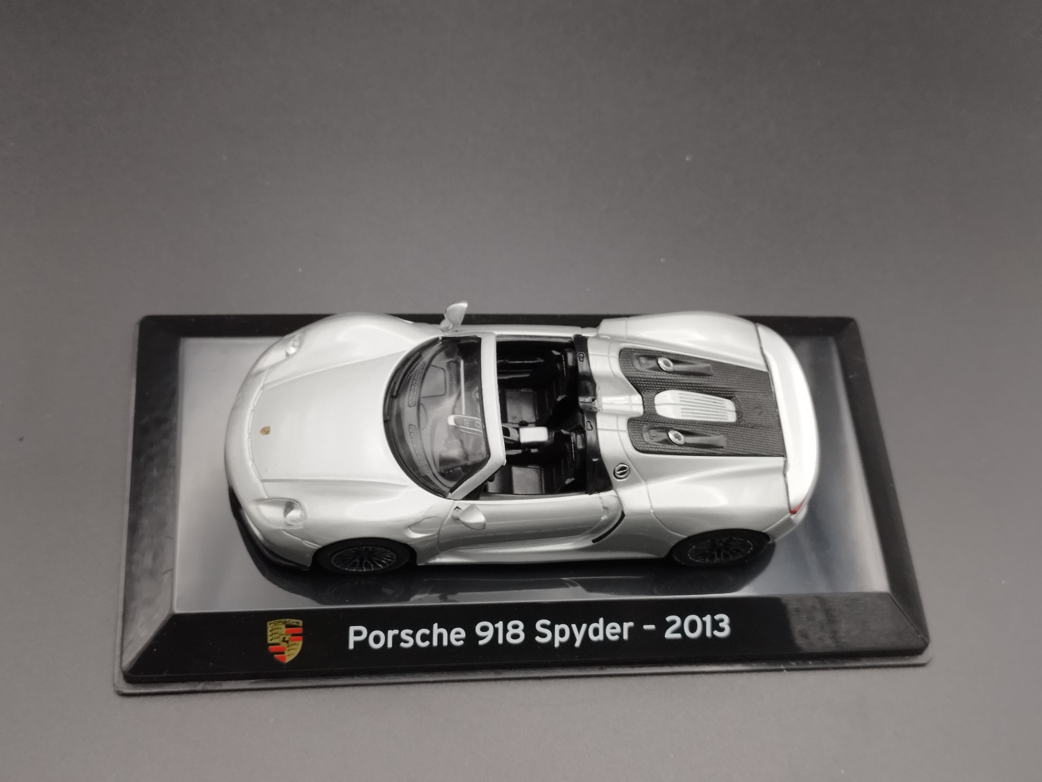 1:43 Altaya 2013 Porsche 918 Spyder model uzywany