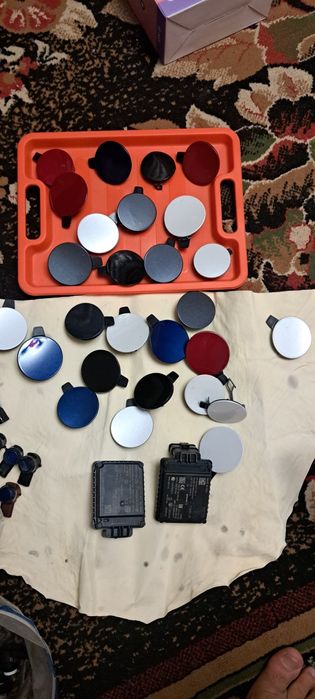 Tesla заглушка, парктронік, пуклі.