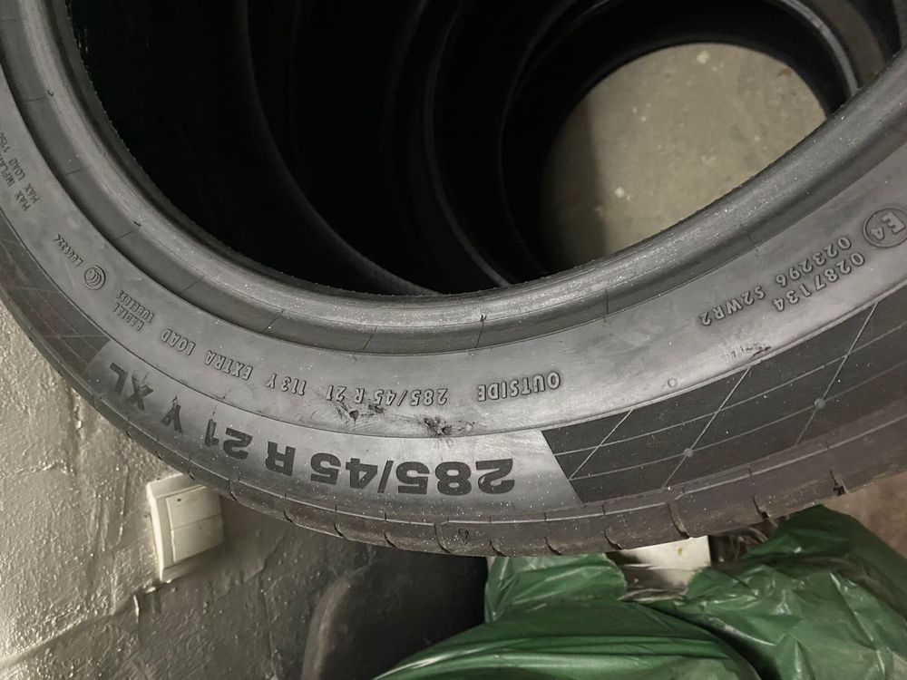 Pirelli 285/30 R21 100Y,  285/45 R21 113Y XL
