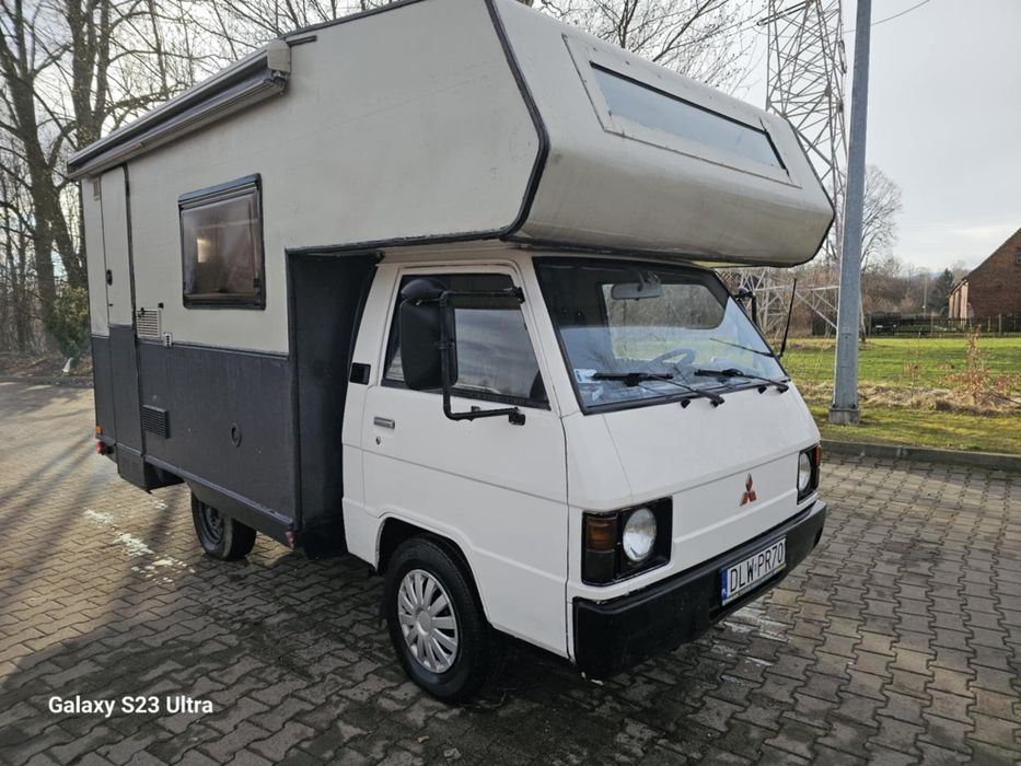 Mitsubishi L300 kamper Stan dobry