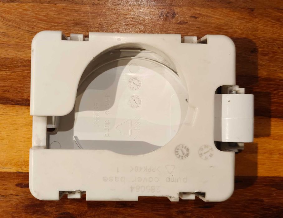Drzwiczki / osłona pompy do pralki Beko WCC6511B0