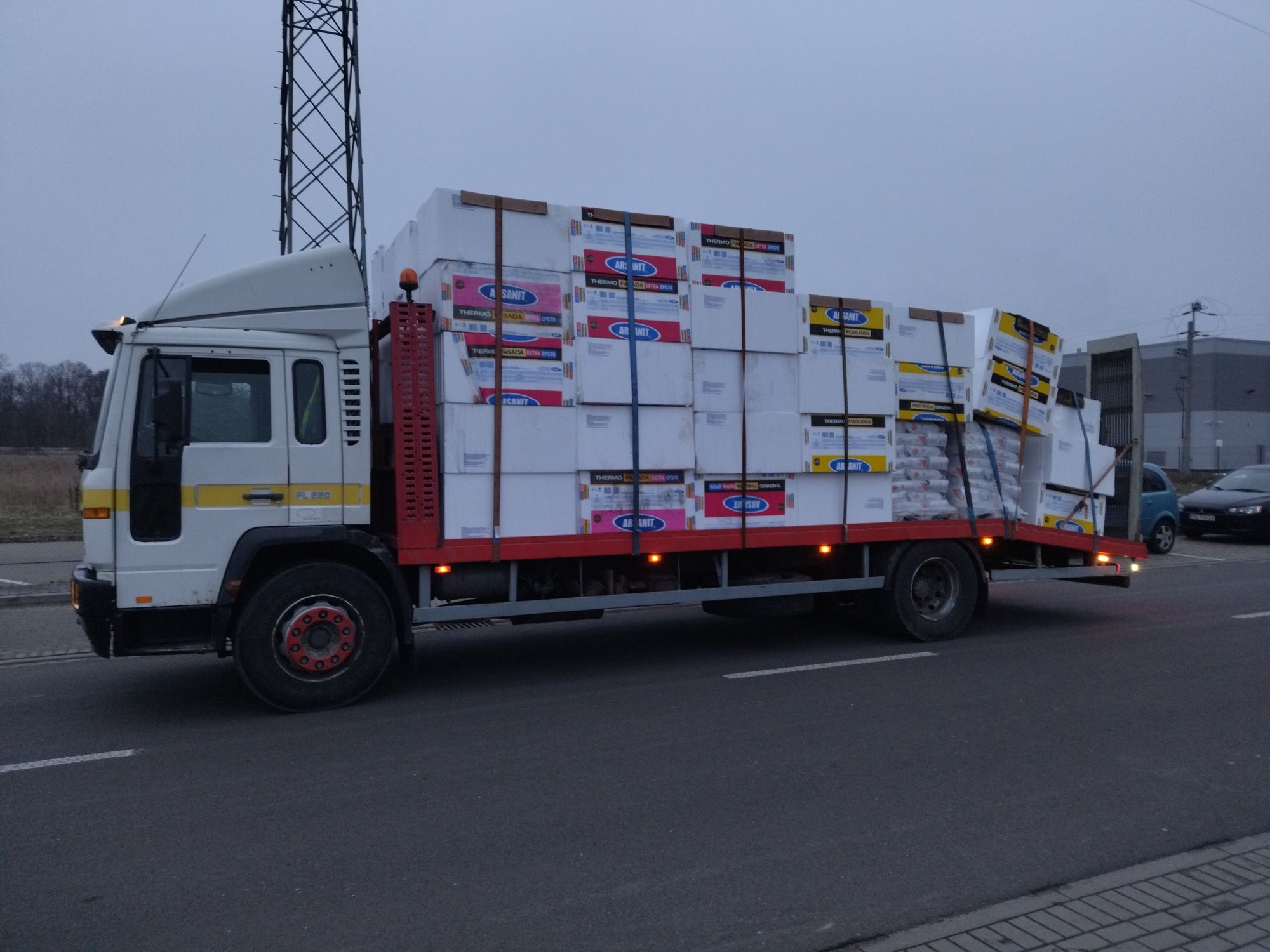 Transport maszyn i pojazdów ,pomoc drogowa,laweta