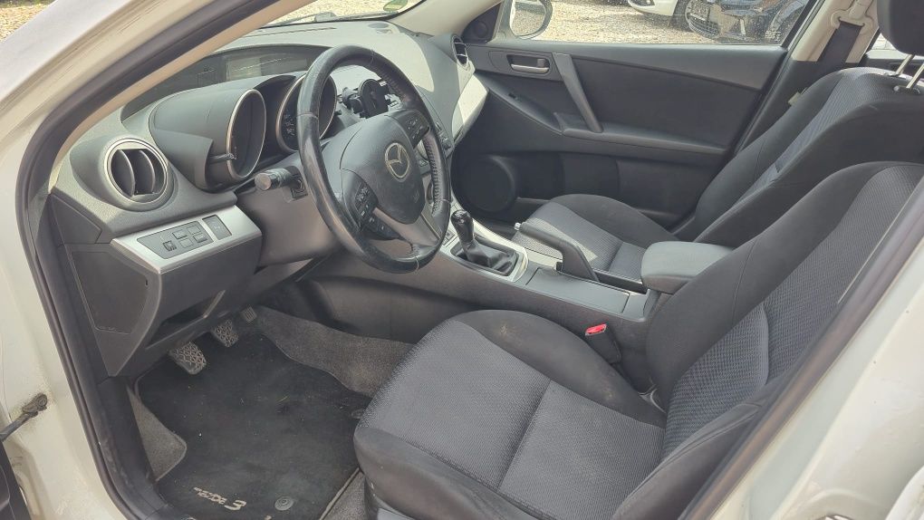 Mazda 3 diesel perłowa sprowadzony