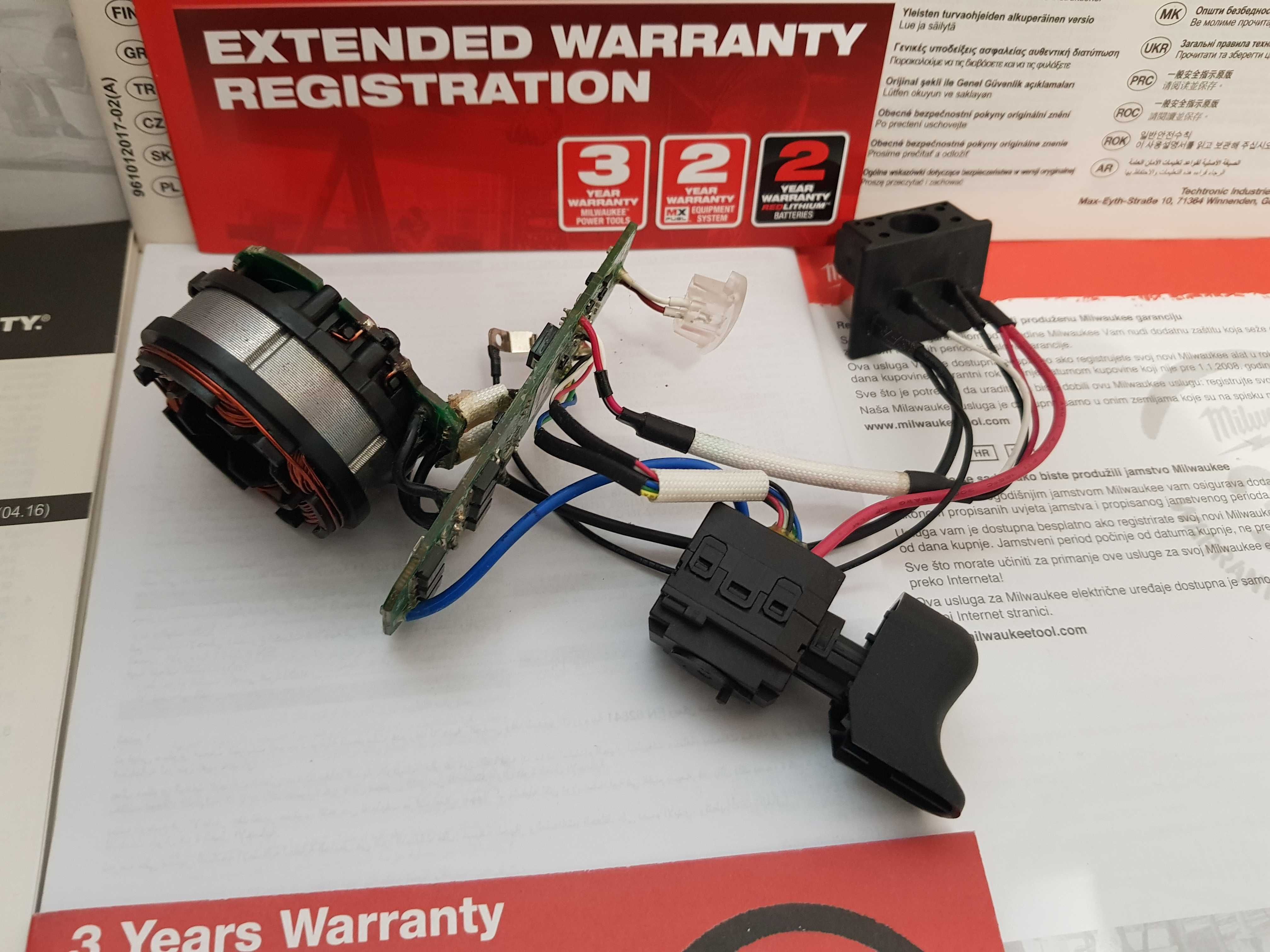 Stojan +wylacznik do MILWAUKEE M18 CBLPD wkrętarka