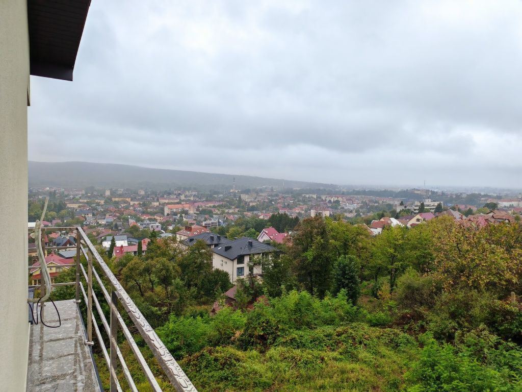 Квартира 3-ком 107м. Ул. Далека 1120€м2