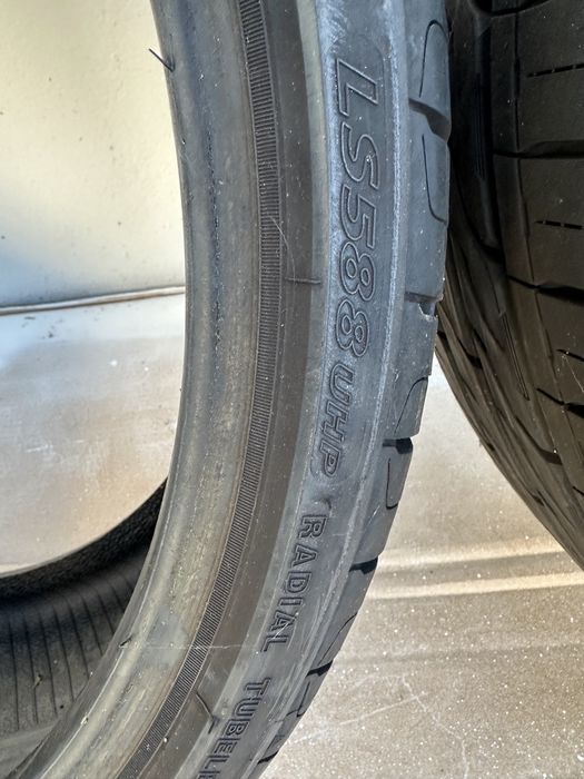 Pneus 245 30 R20 20 - LandSail LS588 UHP