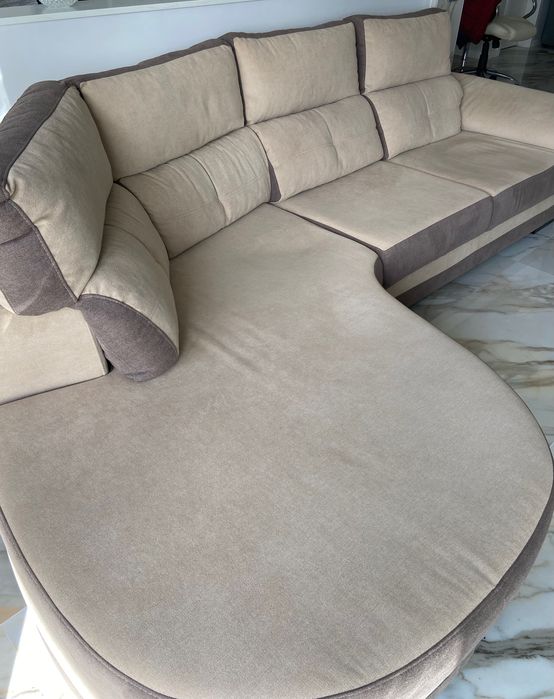 Vendo  Sofá   2,90  x    1m     estado impecável       Valor  400  €