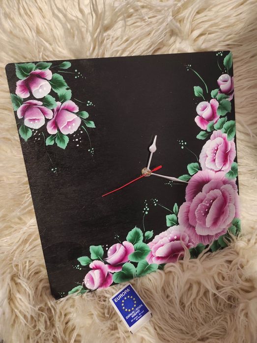 Zegar drewniany ręcznie malowany, zegarek ścienny kwadrat