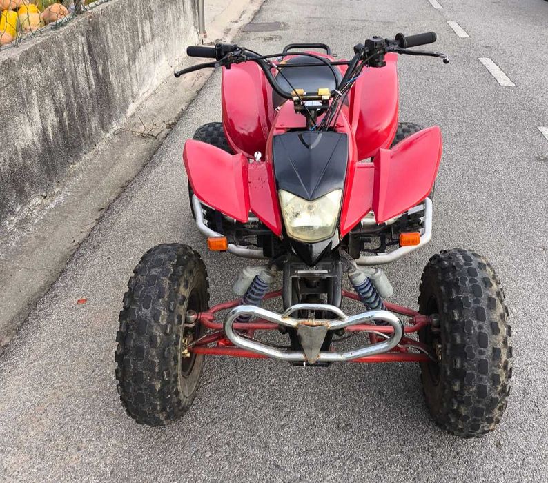 Moto 4 à venda – Pronta para aventuras! 250cc