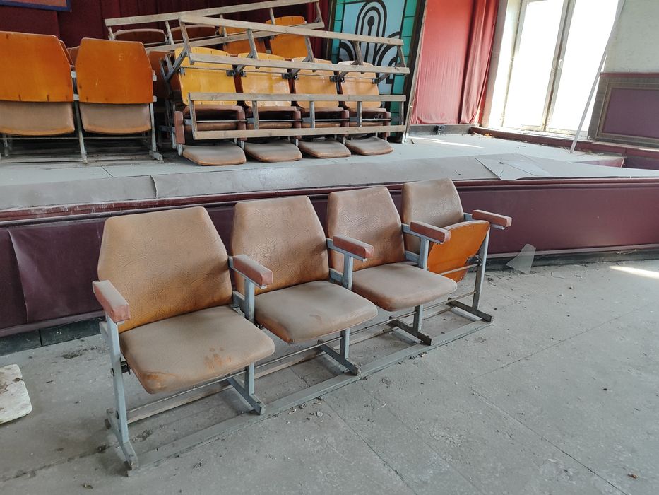 Кресла для актового зала