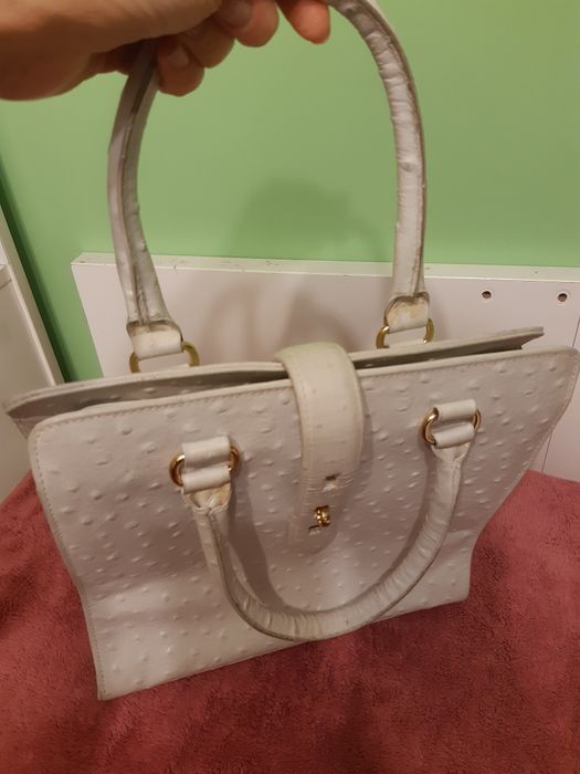 Biały Kuferek torebka damska do ręki skóra strusia made in Italy nowa