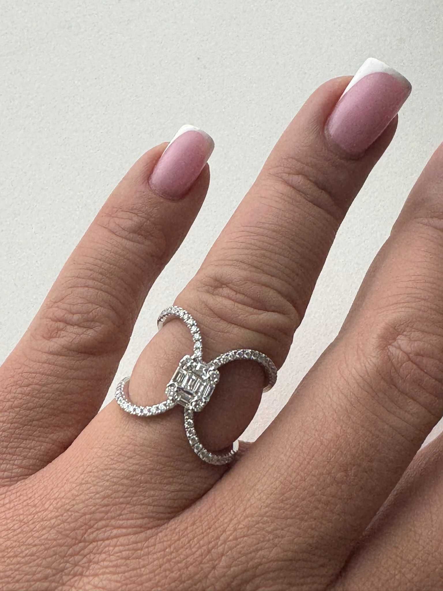 Pierścionek z diamentami naturalnymi 0.70 CT Infinity