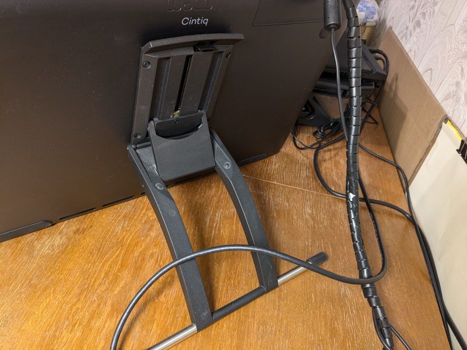 Tablet graficzny Wacom Cintiq 22 DTK-2260