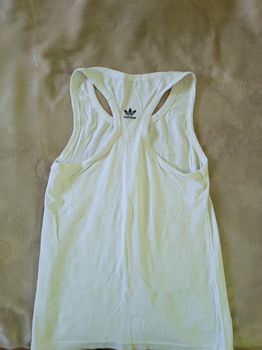 Продаю отличную майку  адидас