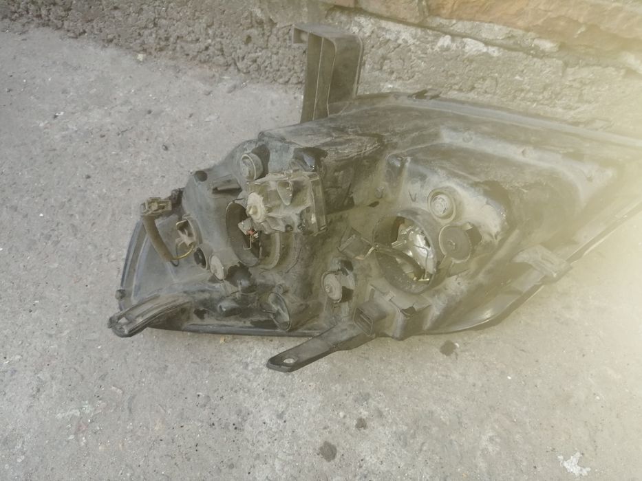 Фара джили мк 2 бу