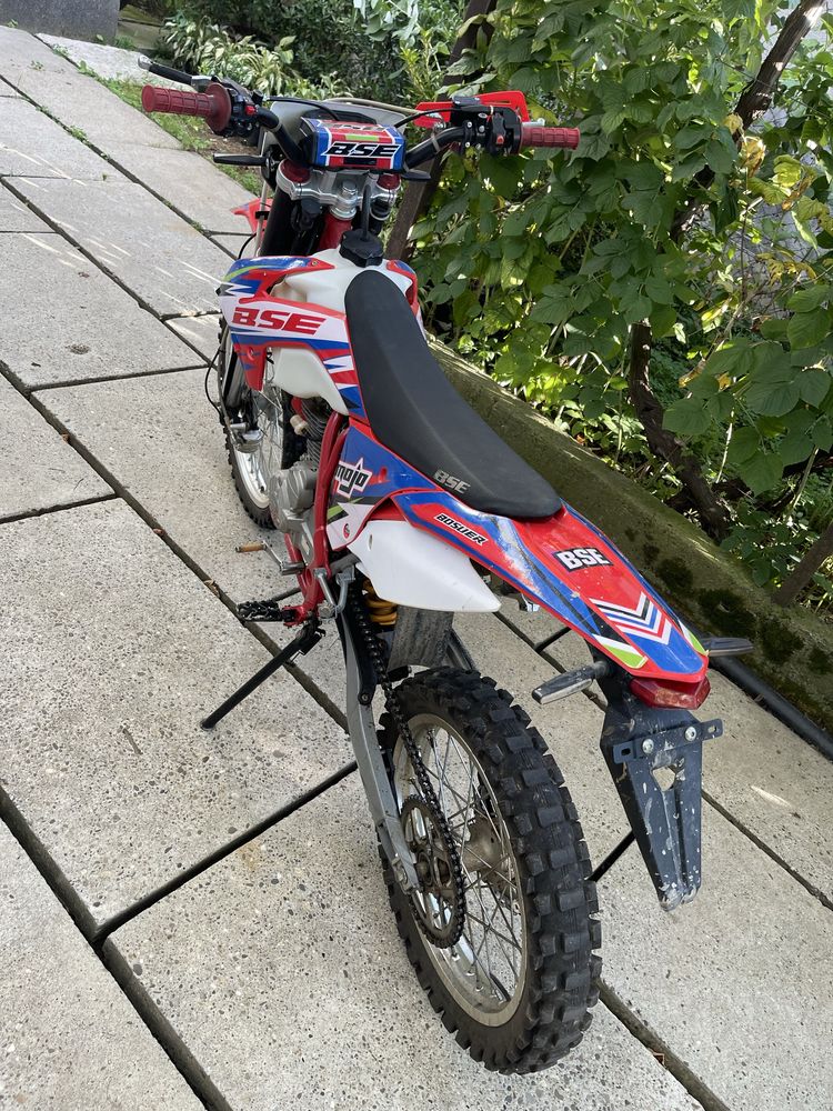 Мотоцики BSE 250.