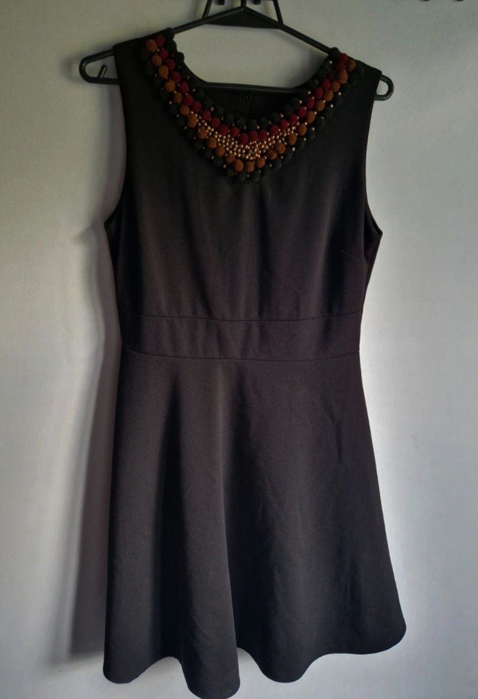 Czarna sukienka rozkloszowana L/XL