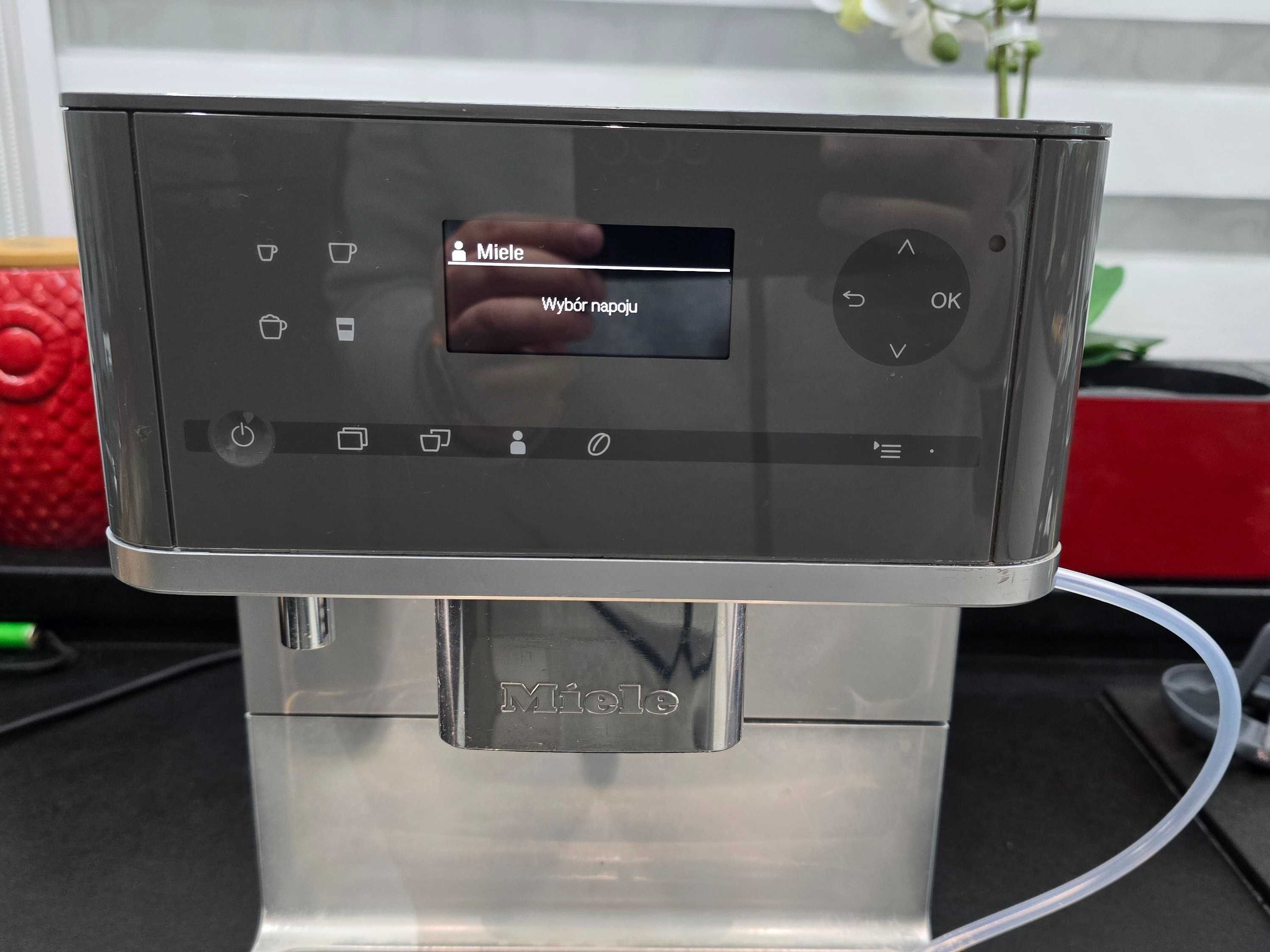 Ekspres Miele CM 63 grafitowy, LED, menu PL, One Touch, Aromatic,15bar