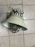 Lampa loftowa przemysłowa