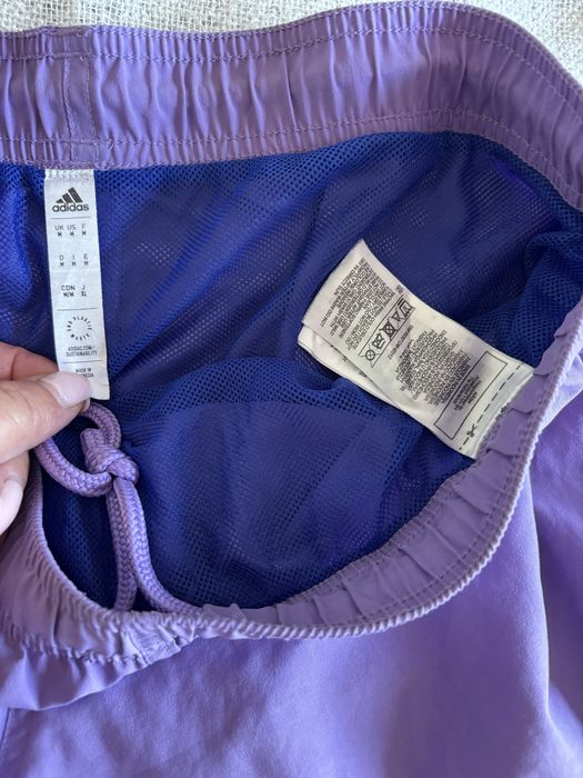 Lawendowe spodenki sportowe adidas w bardzo dobrym stanie uniwersalne