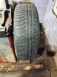 Продам шини зимові нокіан 215/55 r17