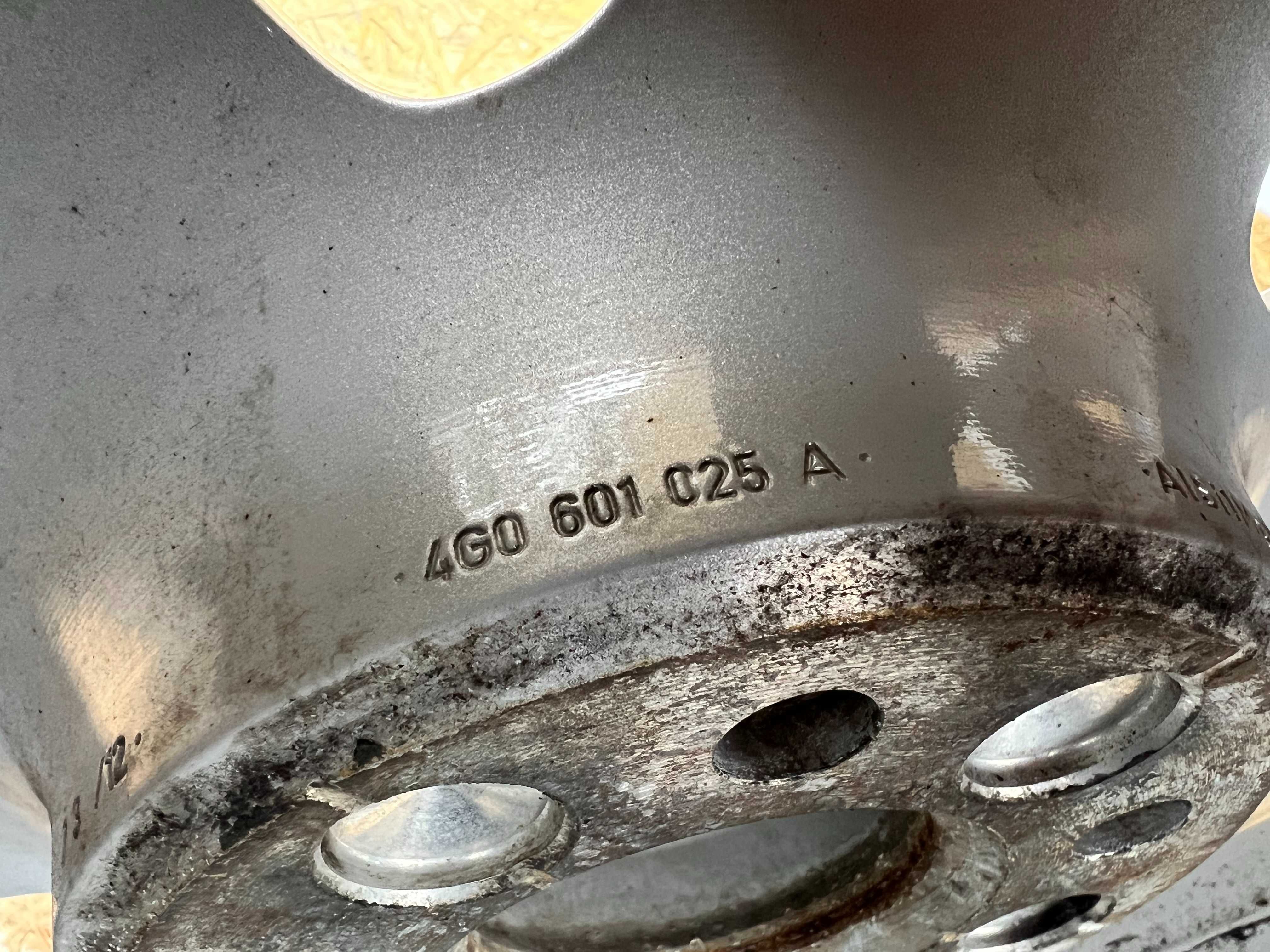 AUDI A6 C7 Felgi aluminiowe 17 8Jx17H2 ET39 komplet ORYGINAŁ
