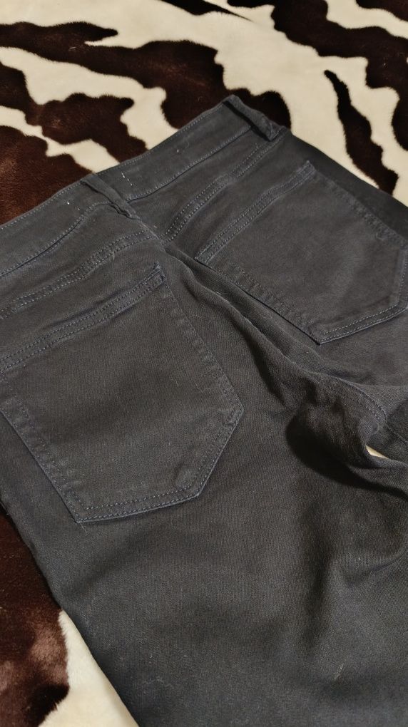Черные джинсы скинни  Манго Mango бедра до 96 см