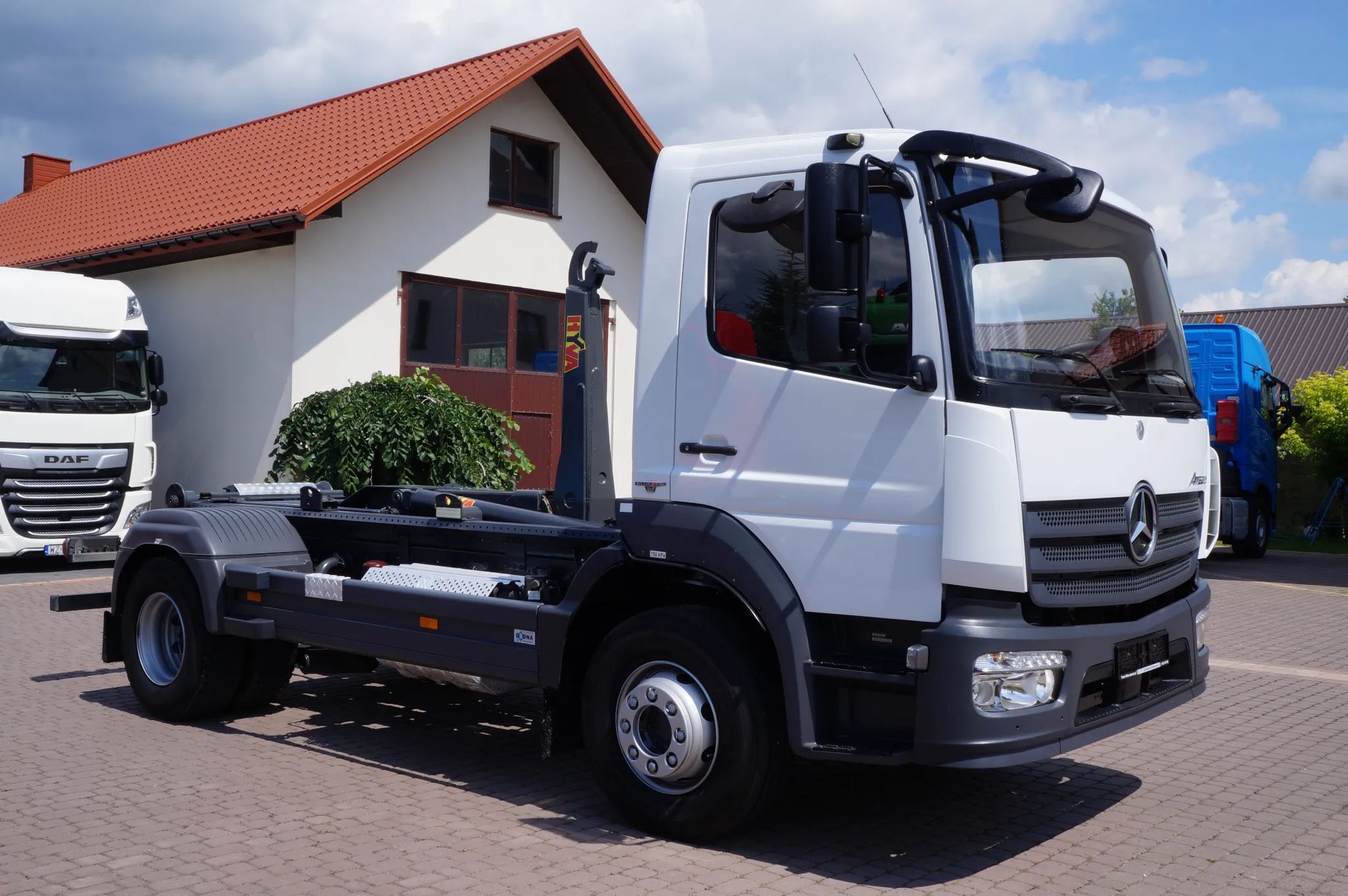 Mercedes-Benz ATEGO 1621 1624 EURO 6 HAKOWIEC HYVA DMC 16.000 KG ŁAD. 10.000 KG NISKI PRZEBIEG  1524 1527 Man TGM Antos Daf LF