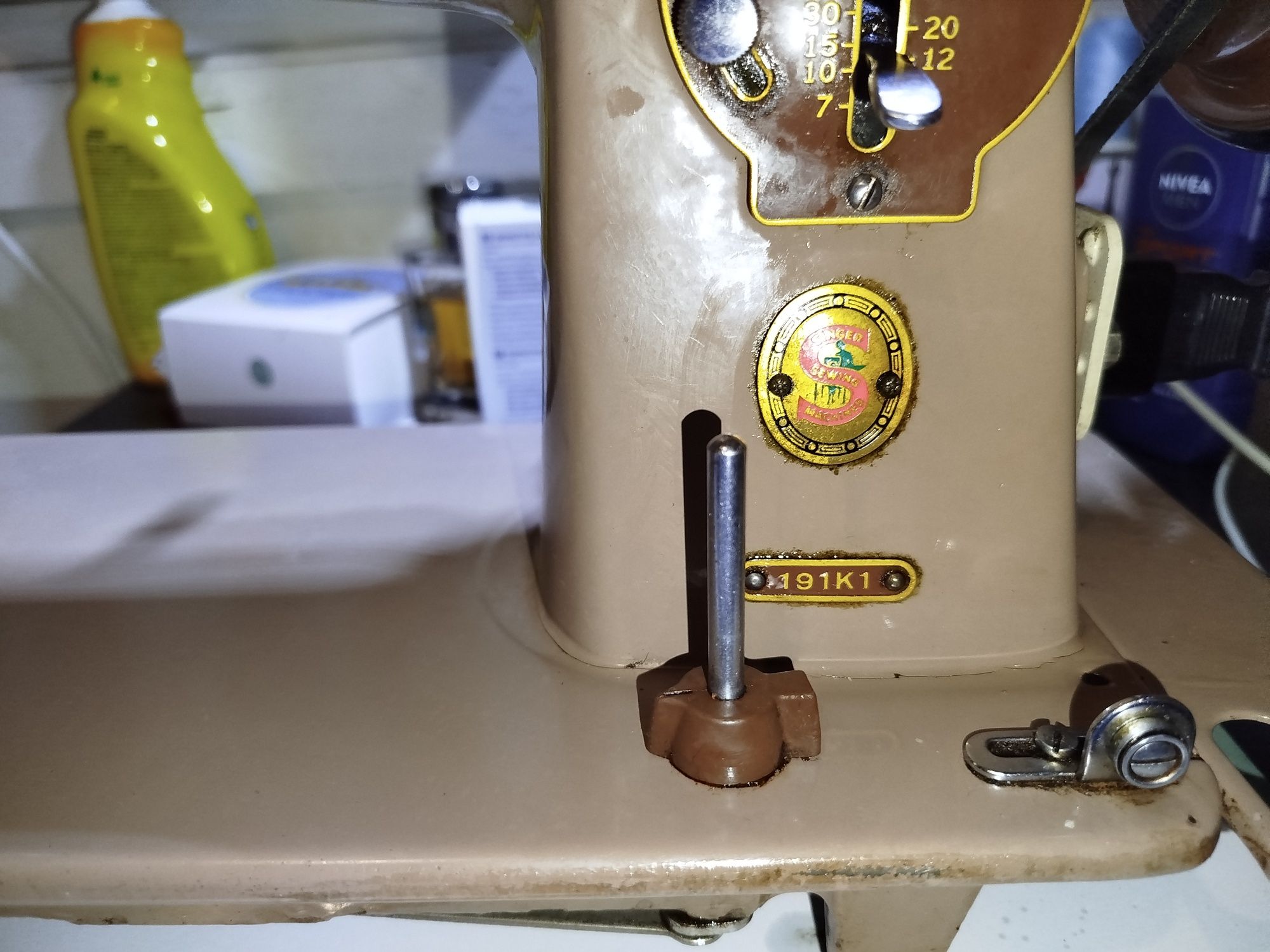 Máquina de costura Singer 191k1