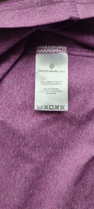Одяг для спорту Футболка фірми ronhill для спорту