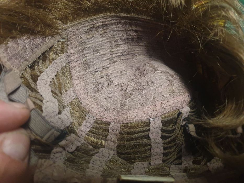 Продам парик 200грн