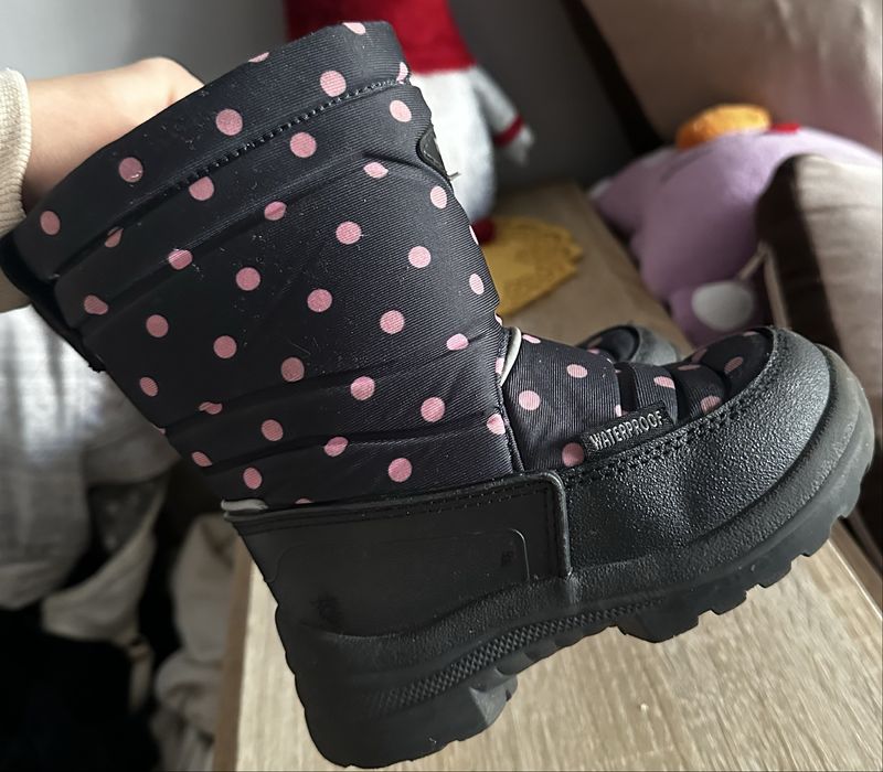 Ботинки зимние на девочку 26 размера