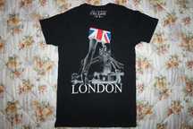 T-shirt Pull and Bear London (Portes incluídos)