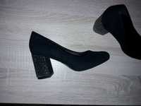 Туфли новые черные