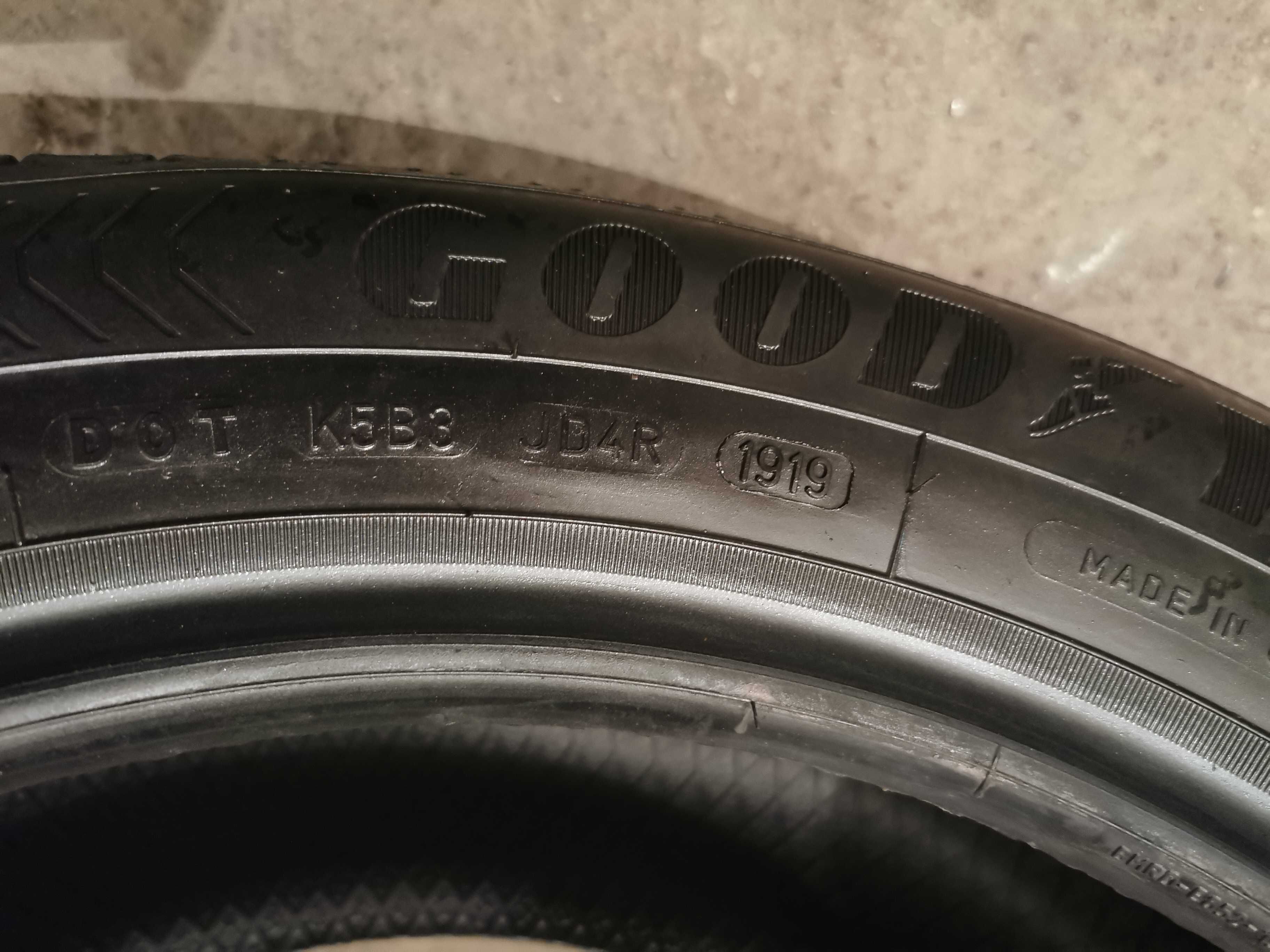 Opony Letnie Goodyear Efficientgrip Performance 215x55x16 2szt