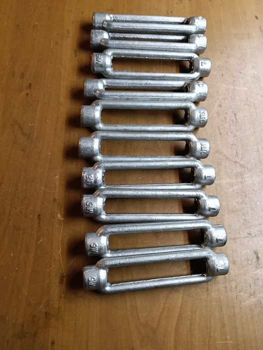 Korpusy śruby rzymskiej,M16, 10 sztuk.